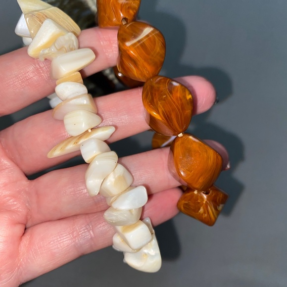 3 Piece Boho Eclectic Stone Bead Stretch Vtg Bracelets Neutrals Women's Size - Picture 10 of 13